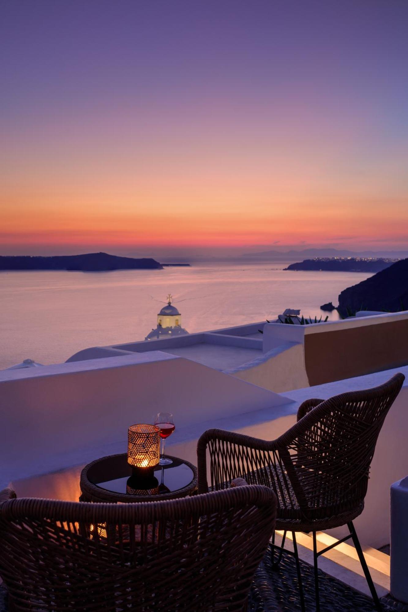 Anemos Family Suites Fira  Bagian luar foto
