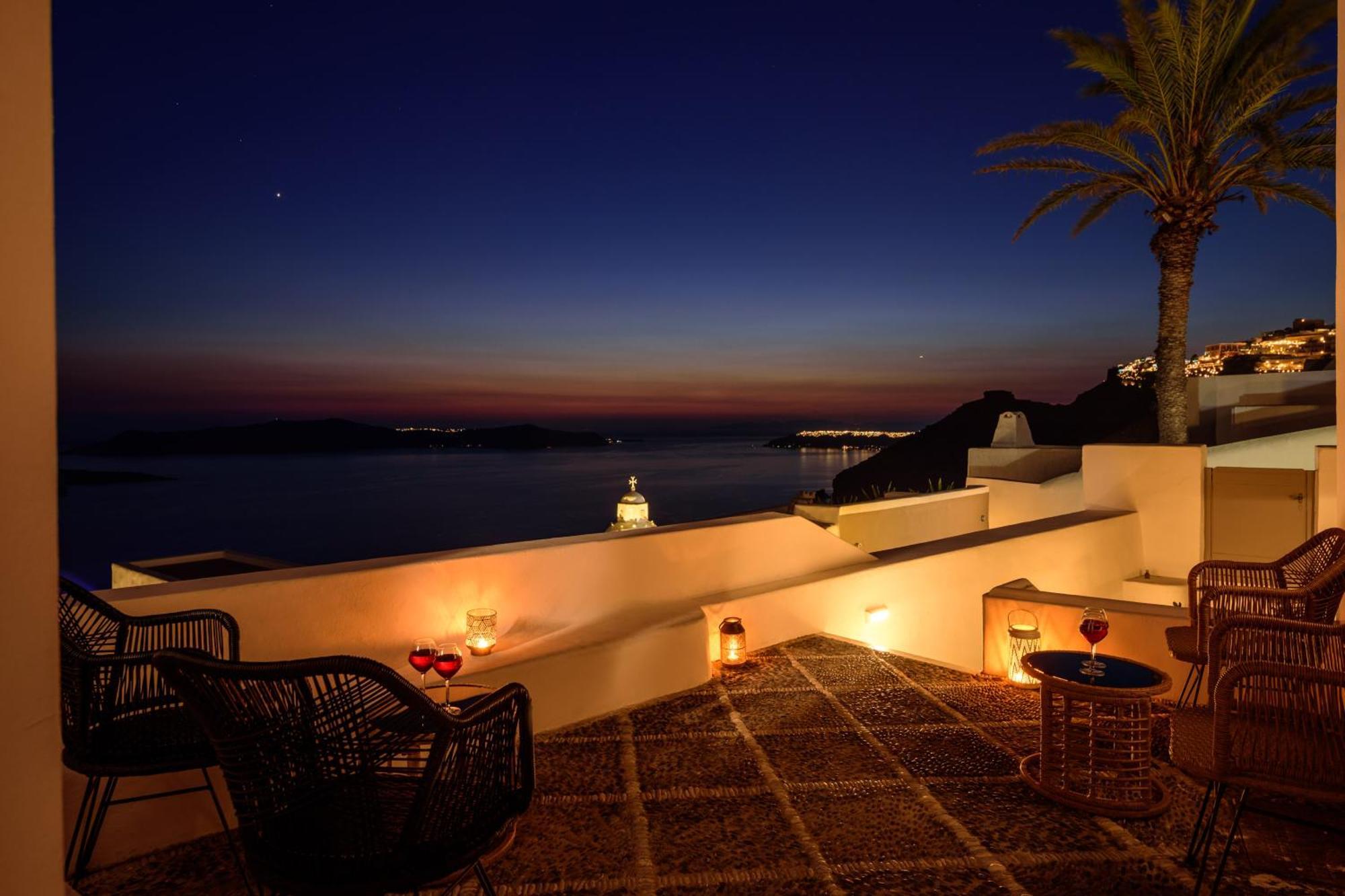Anemos Family Suites Fira  Bagian luar foto