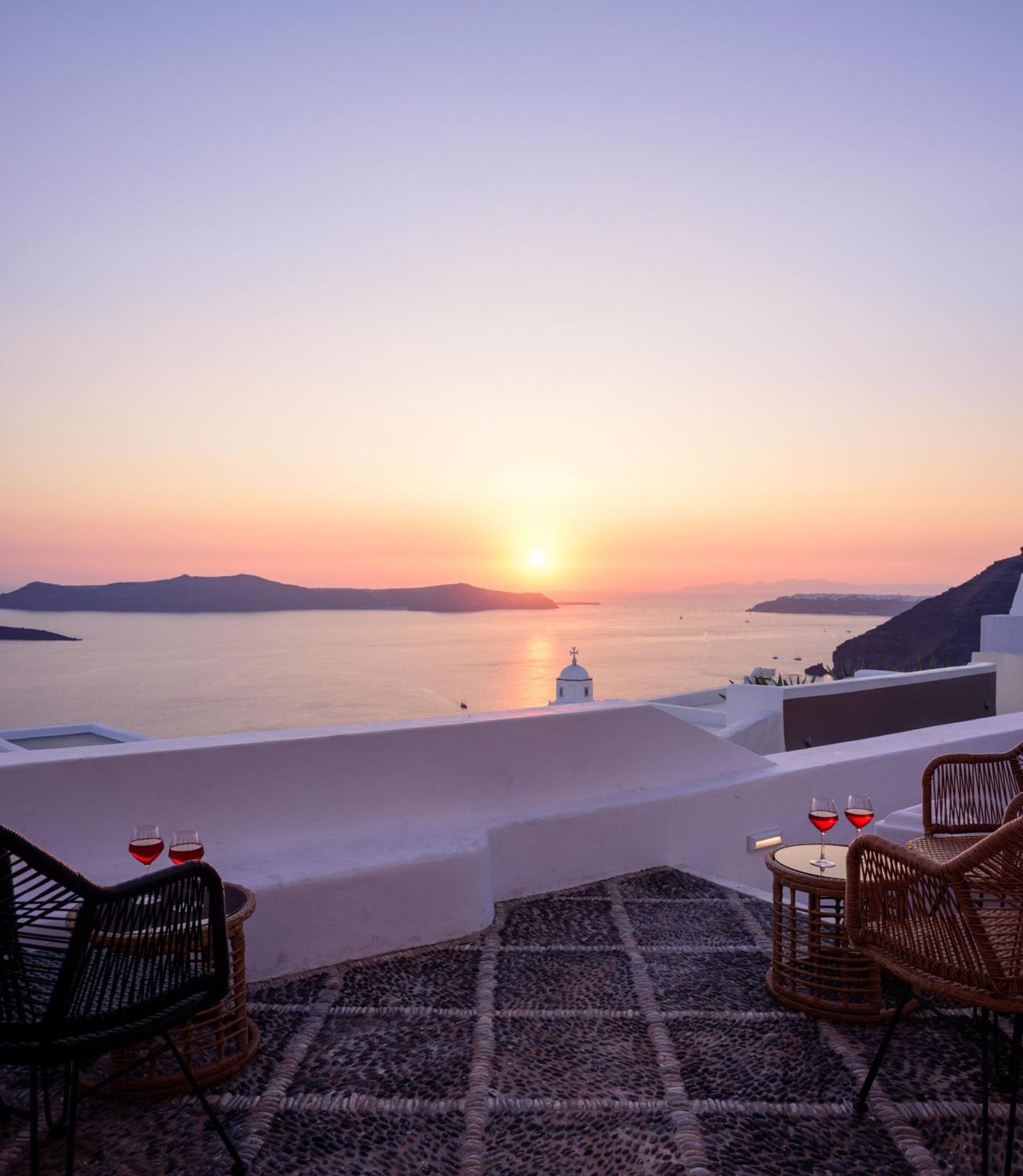 Anemos Family Suites Fira  Bagian luar foto