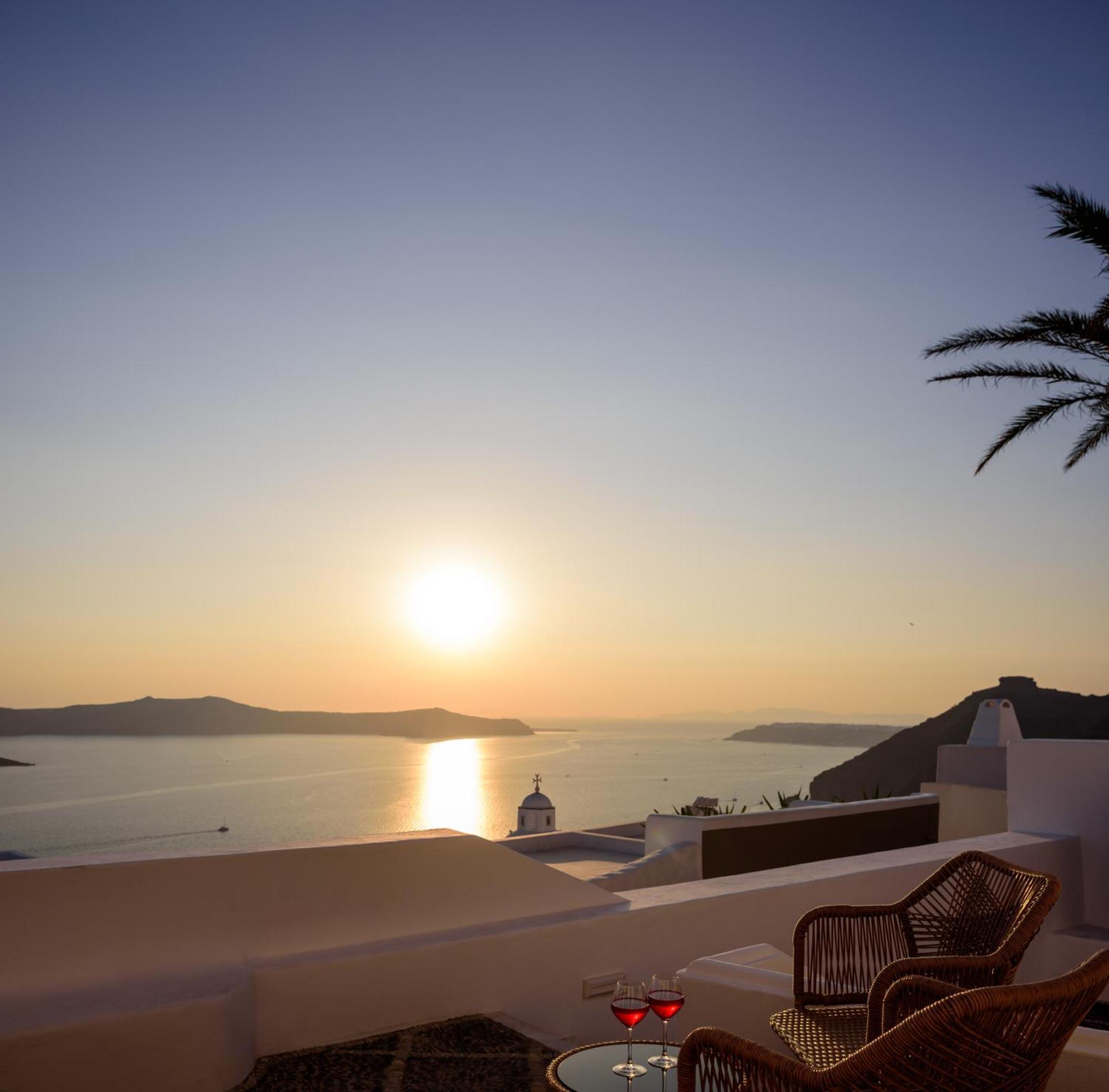 Anemos Family Suites Fira  Bagian luar foto