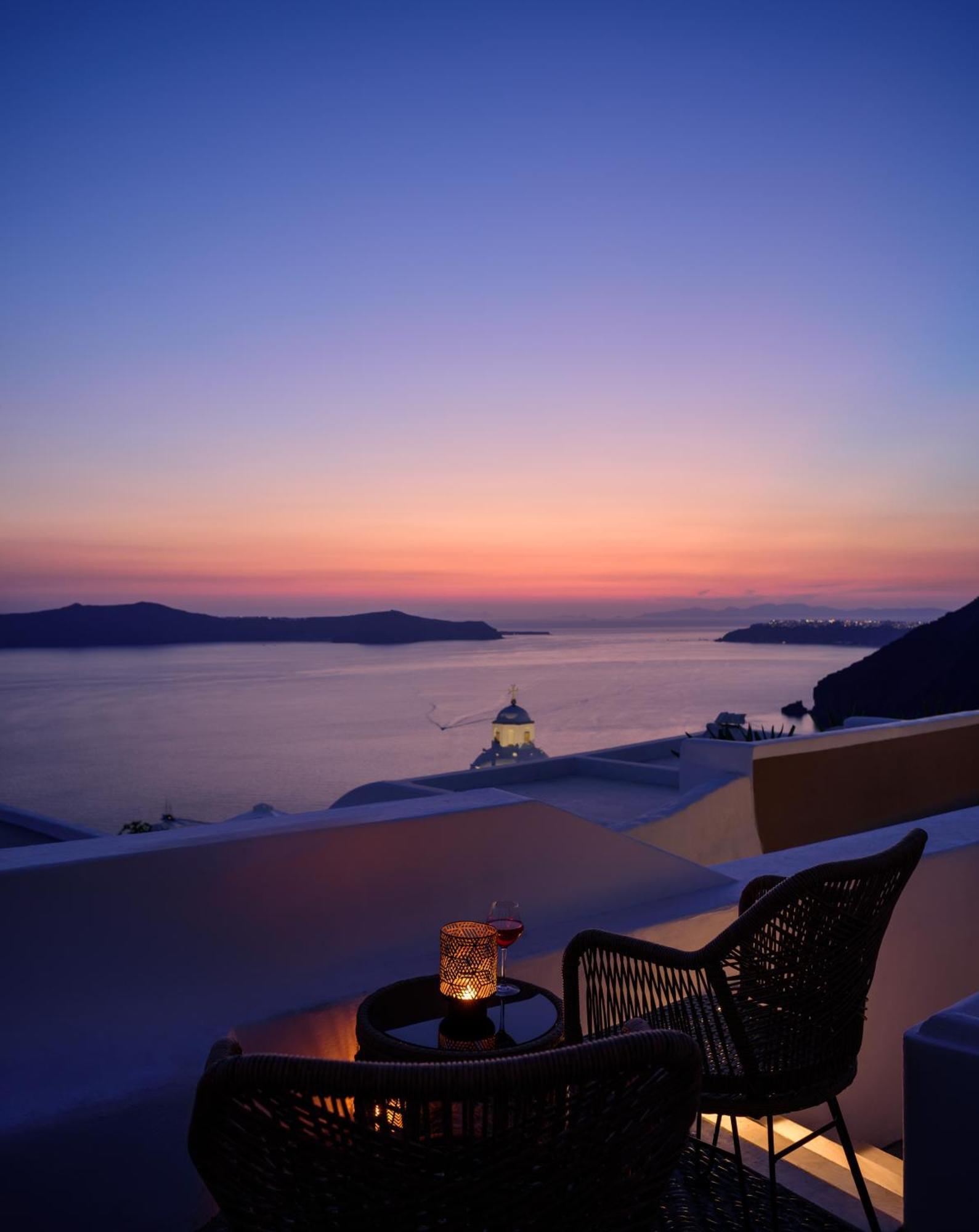 Anemos Family Suites Fira  Bagian luar foto