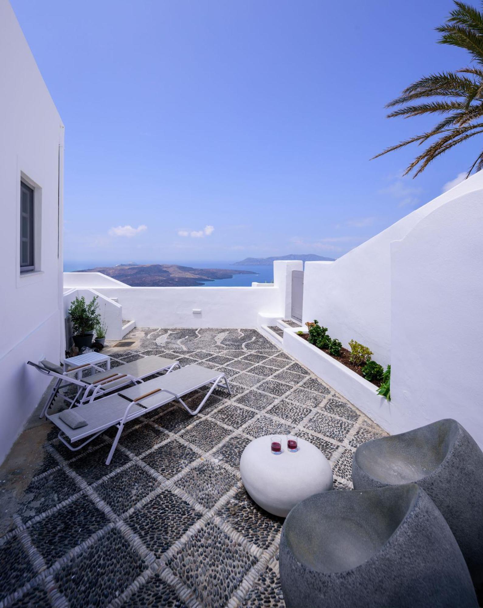 Anemos Family Suites Fira  Bagian luar foto